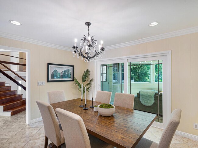 Building Photo - 4236 Ensenada Dr