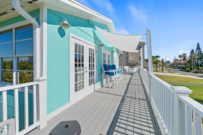 Building Photo - Just Beachy! 3bd 2ba by the Ocean