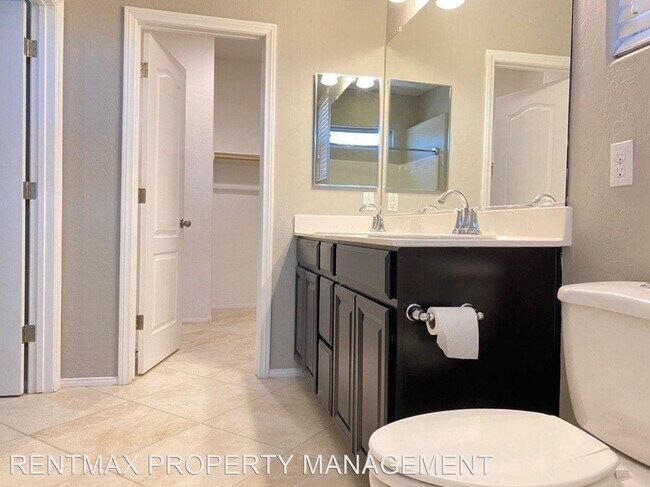 Building Photo - 4 br, 2.5 bath House - 688 CALAMUS PALMS PL