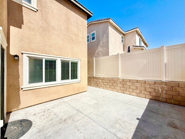 Building Photo - 24242 Hazelnut Ave