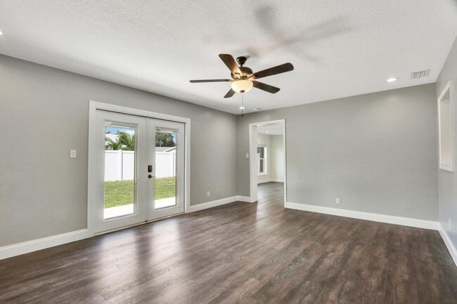 Building Photo - 105 Wingate Dr