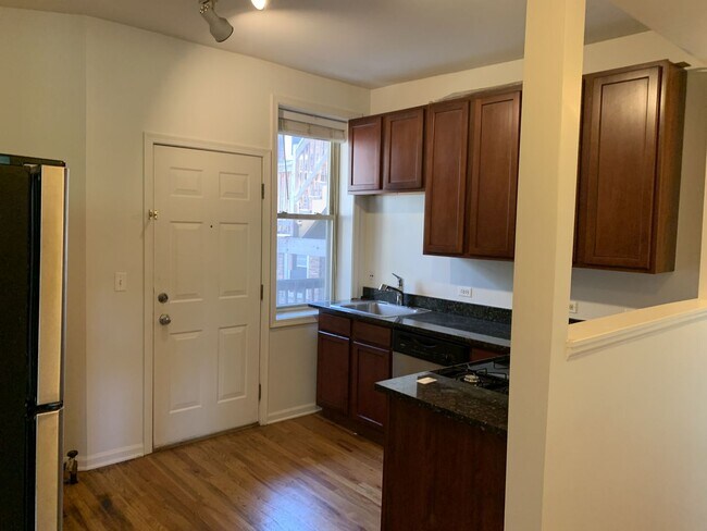 Building Photo - 1943 W Chase Ave