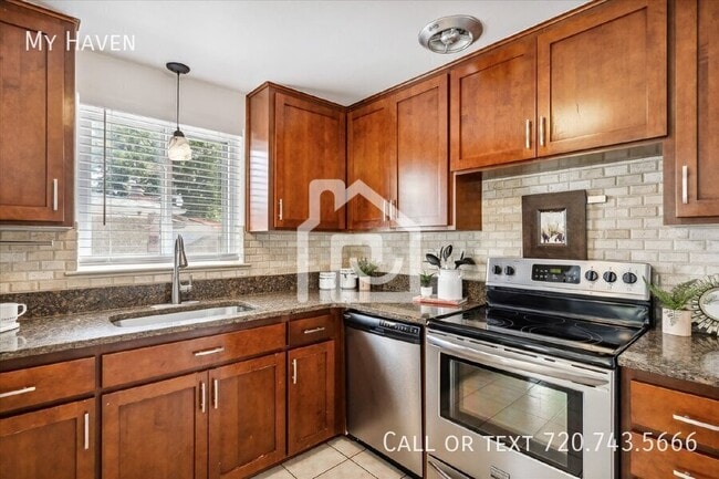 Building Photo - 2670 W 40th Ave