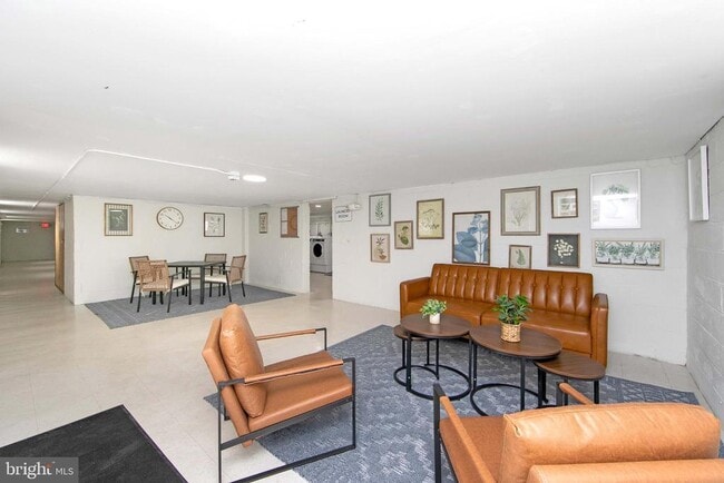 Building Photo - 13 S Black Horse Pike