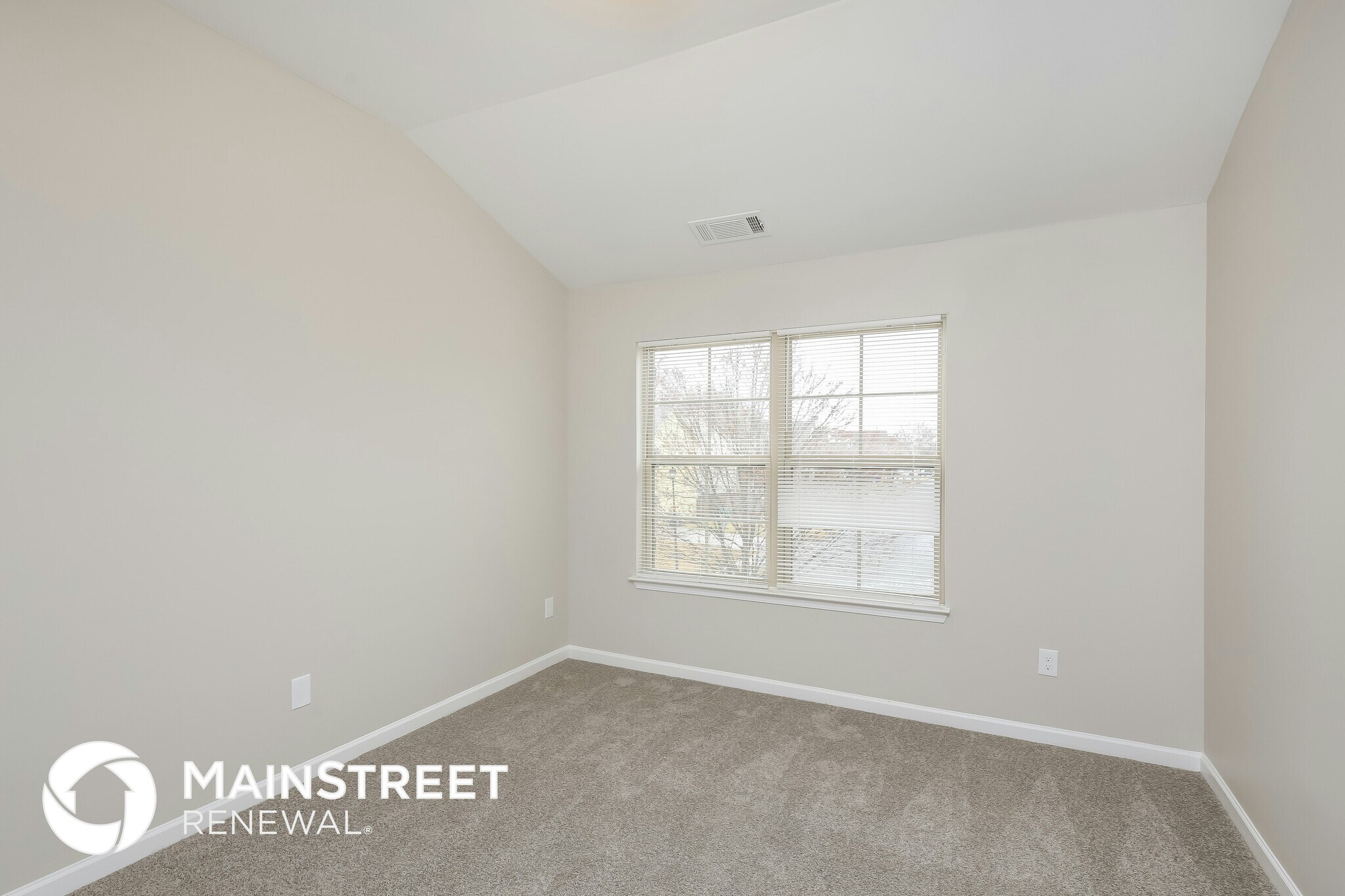 Building Photo - 842 Whitfield Oak Way NE