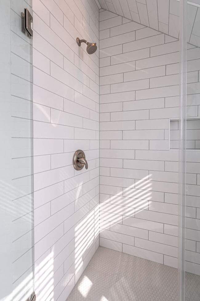 Building Photo - 22 Reid St