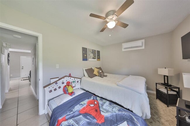 Building Photo - 11708 Balm Riverview Rd