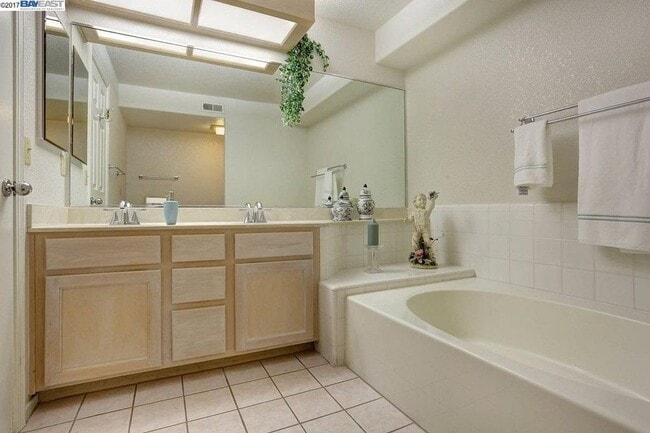 Building Photo - 21239 Gary Dr