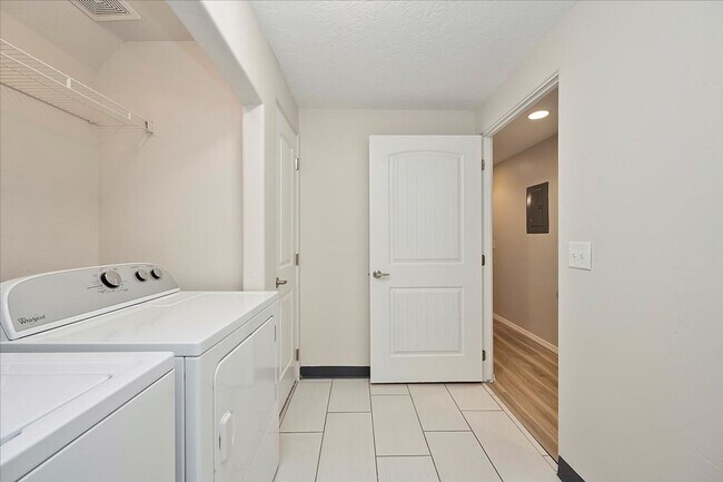 Building Photo - Lancaster Apartments | 2 Bedroom Apartment for Rent – Boise North End