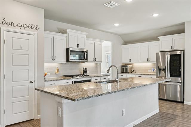 Building Photo - 312 Scenic Point Dr