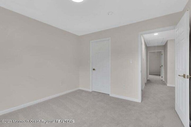 Building Photo - 380 Sapphire Dr