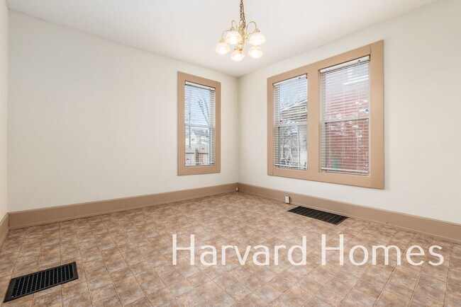 Building Photo - 131 Midland Ave