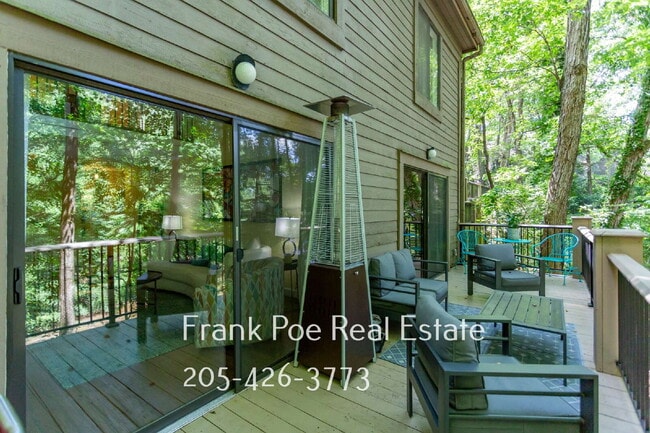 Building Photo - Charming 3-Bedroom Condominium in Birmingham!