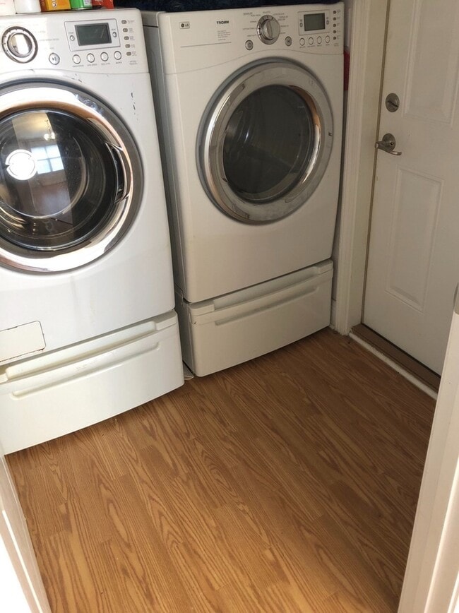 Building Photo - Pensacola - Weatherstone - 3 bedroom, 2 ba...
