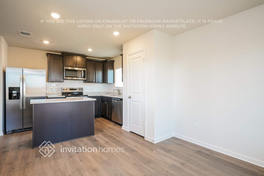 Building Photo - 10024 Pilot Pl