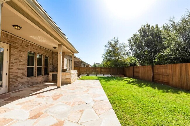 Building Photo - 16009 Jeffs Ln