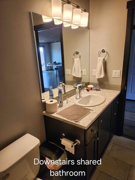Downstairs shared bathroom - 10721 NE 109th St