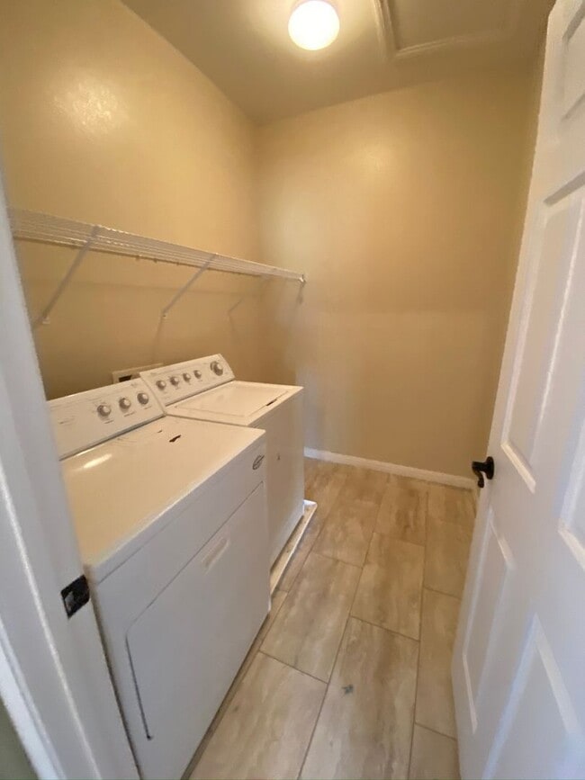 Building Photo - Gorgeous 2 Story Home Available Soon in Ga...