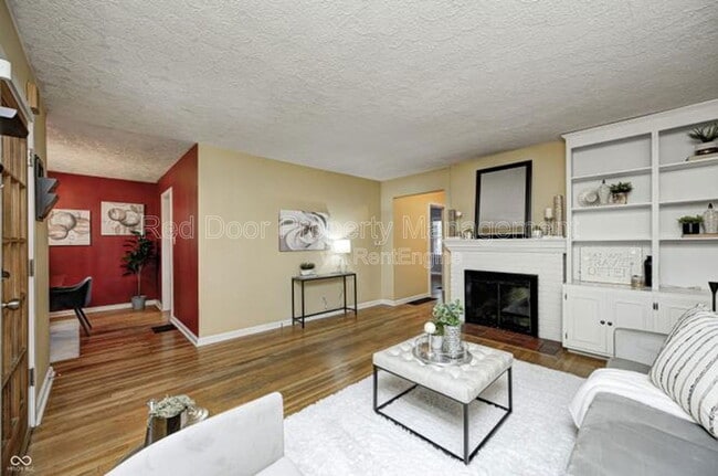 Building Photo - 6115 Indianola Ave