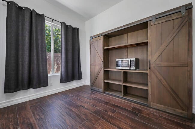 Building Photo - 79736 Castille Dr
