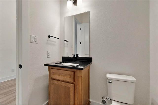 Building Photo - 3025 Oak Crk Ct
