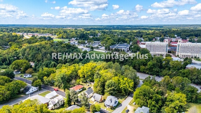 Building Photo - 3 Bedroom 2 Bath in Farmville!