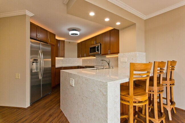 Building Photo - 2101 Nuuanu Ave