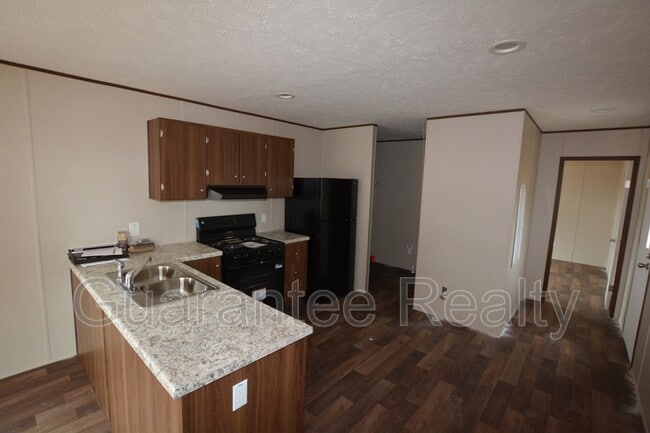 Building Photo - 2726 Shamrock Dr