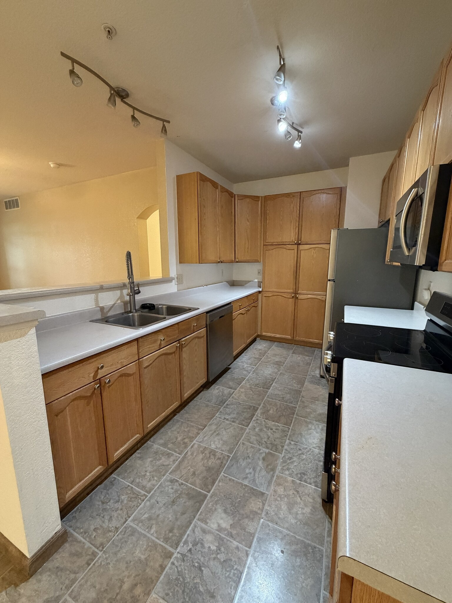 Kitchen - 14241 E 1st Dr