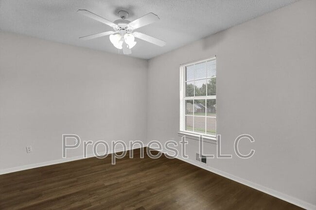 Building Photo - 840 Barrington Woods Cove