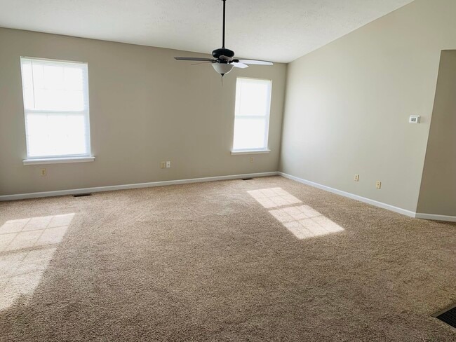 Building Photo - 112 Hunter Ridge Dr