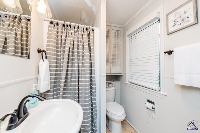 Building Photo - 1304 Georgia Ave