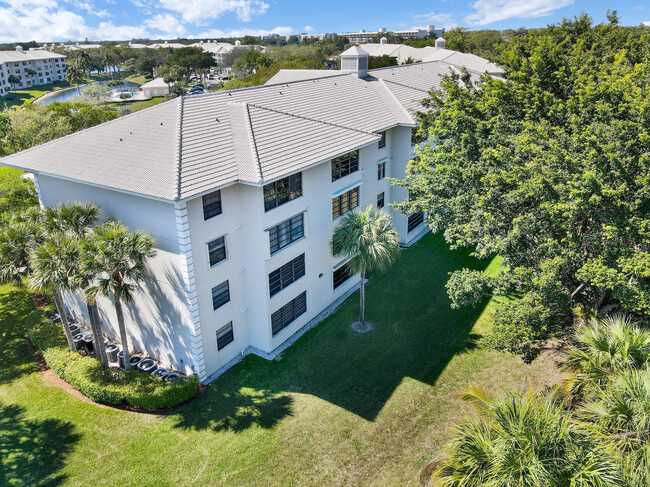 Building Photo - 6073 Balboa Cir