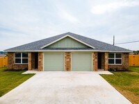 Building Photo - 1604 Pima Trail