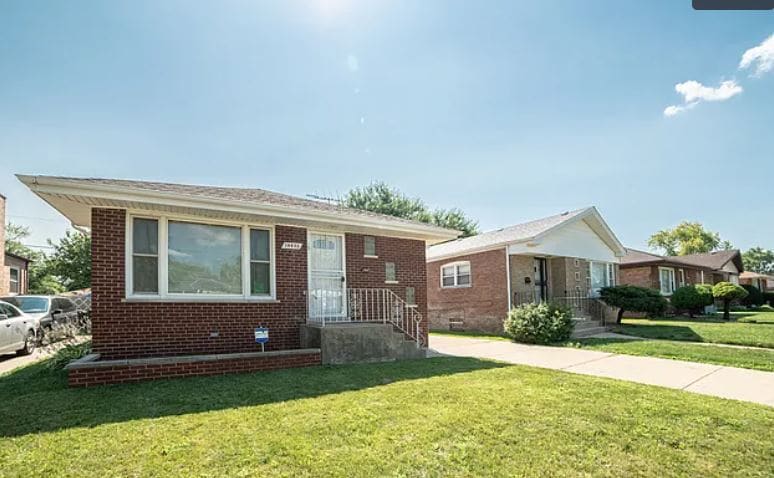 Primary Photo - 14435 Kimbark Ave