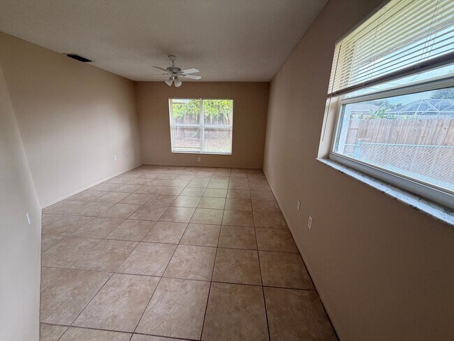 Building Photo - 4025 Ponea Dr