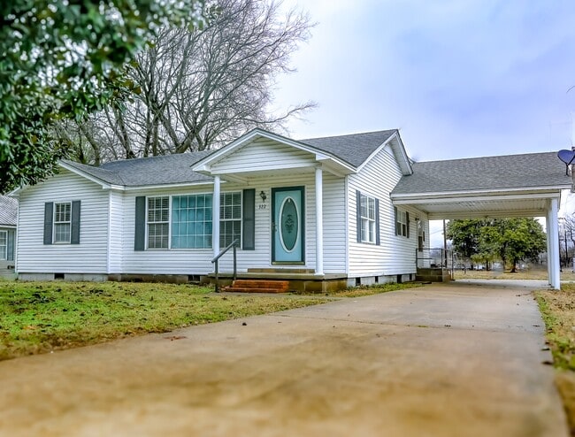 Primary Photo - 322 Olympia Ave