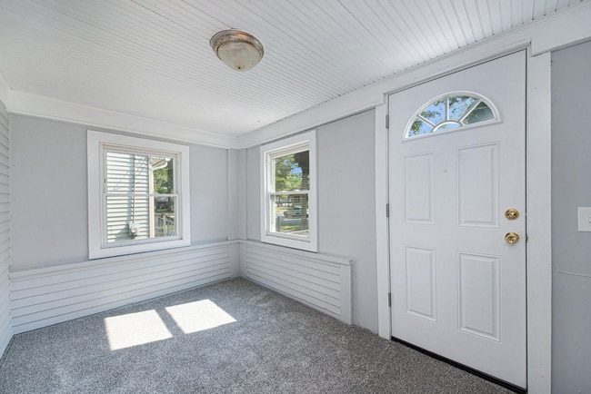 Building Photo - 817 Dorchester Ave SW