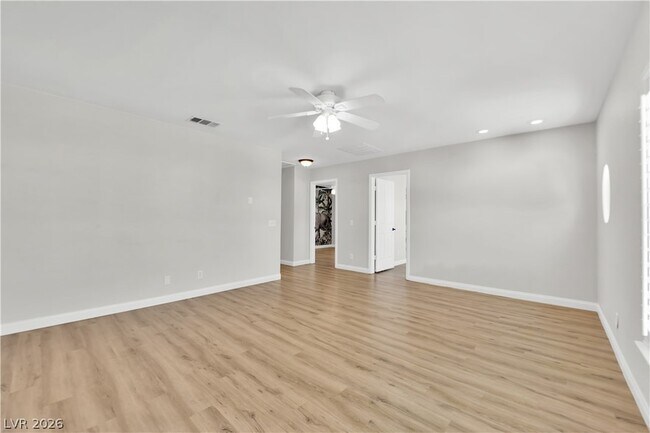 Building Photo - 8112 Tropic Isle Cir