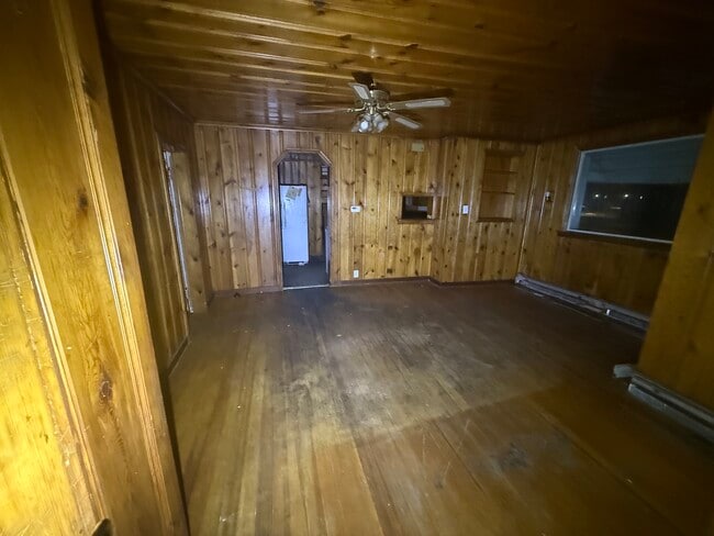 Building Photo - 206 Masters St