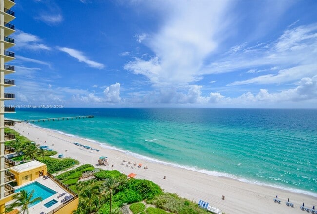 Building Photo - 16051 Collins Ave