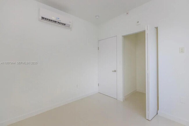 Building Photo - 25850 SW 140th Ct