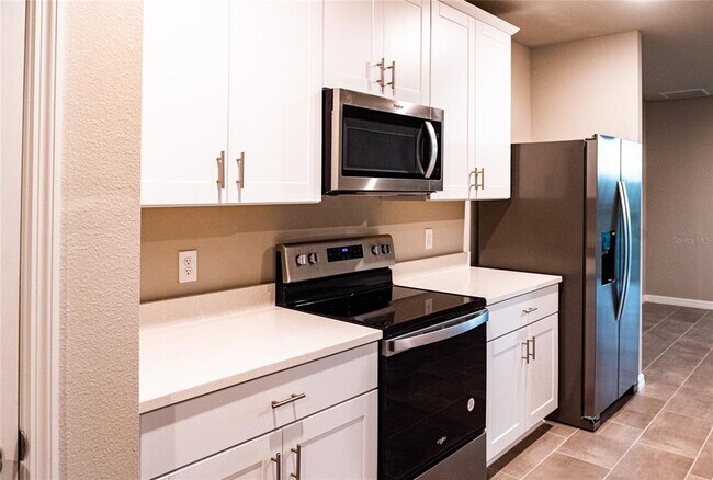 Building Photo - 3091 Bella Vista Dr