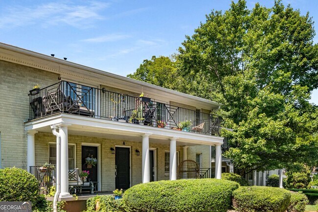 Building Photo - 866 Briarcliff Rd NE