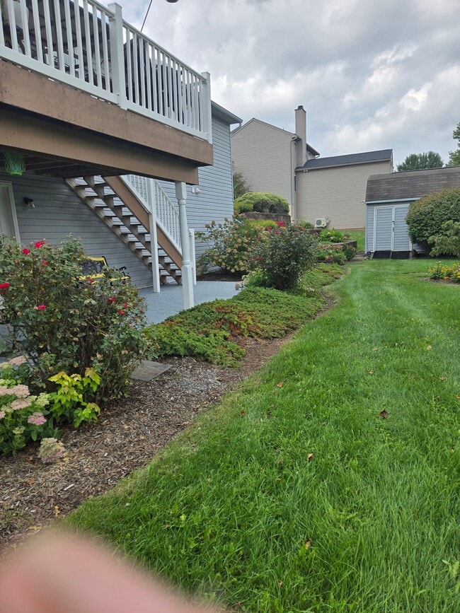 Building Photo - 1 Rosemont Dr