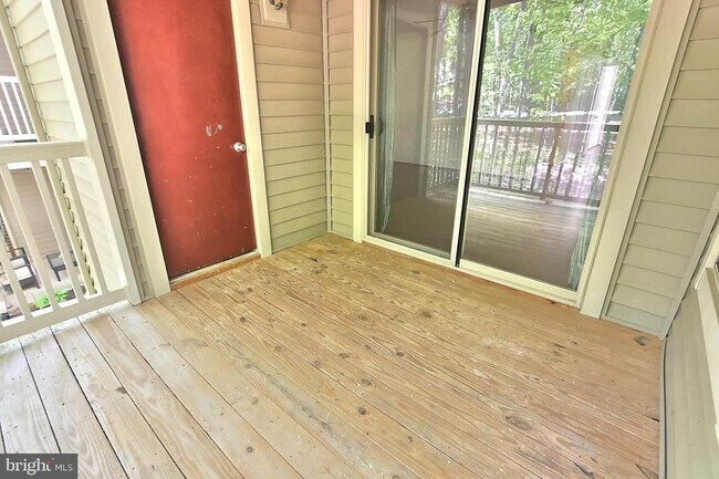 Building Photo - 1702 Ascot Way