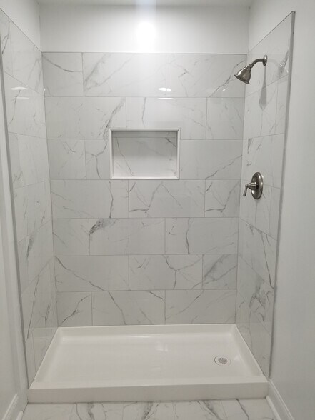 Building Photo - 1130 S Charles St