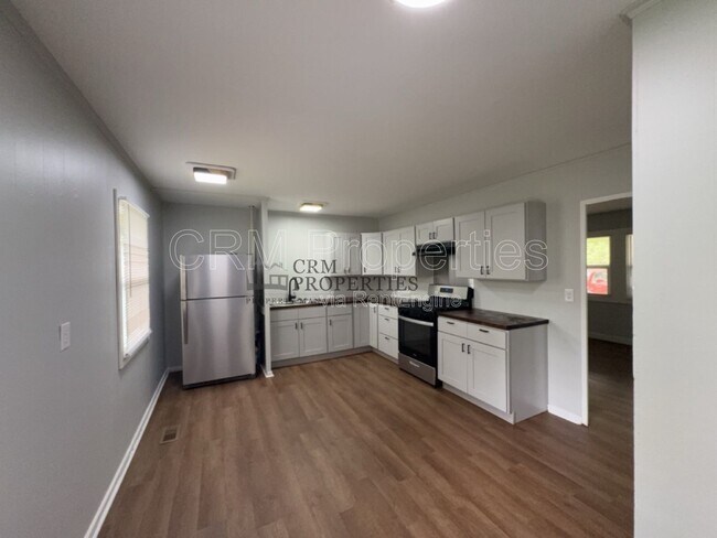 Building Photo - 5204 Arrowhead Blvd