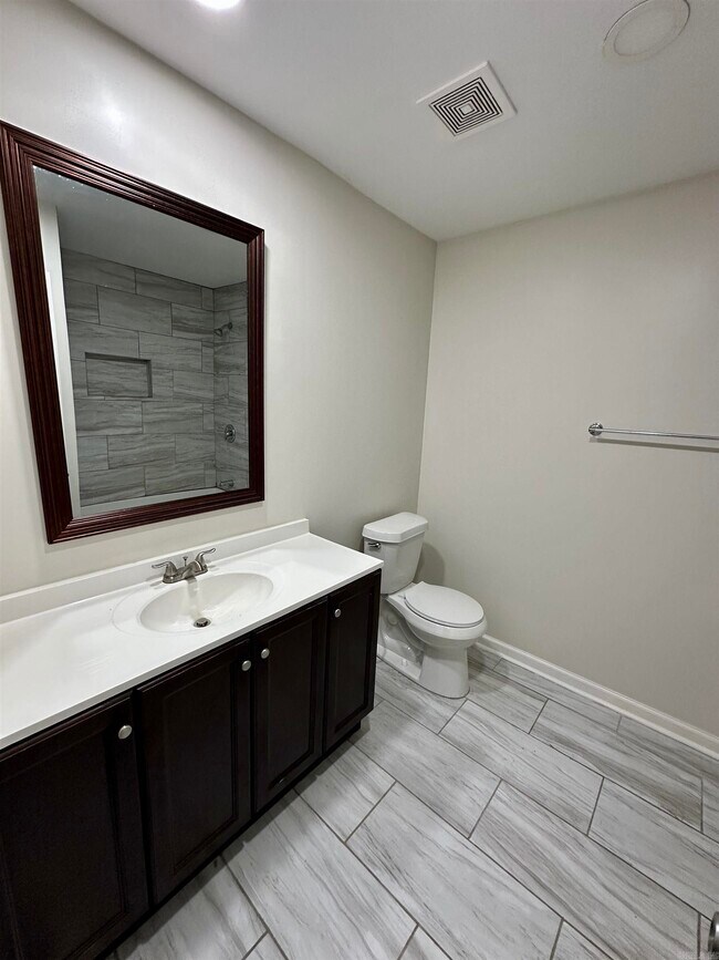 Building Photo - 7501 Oak Ridge Rd