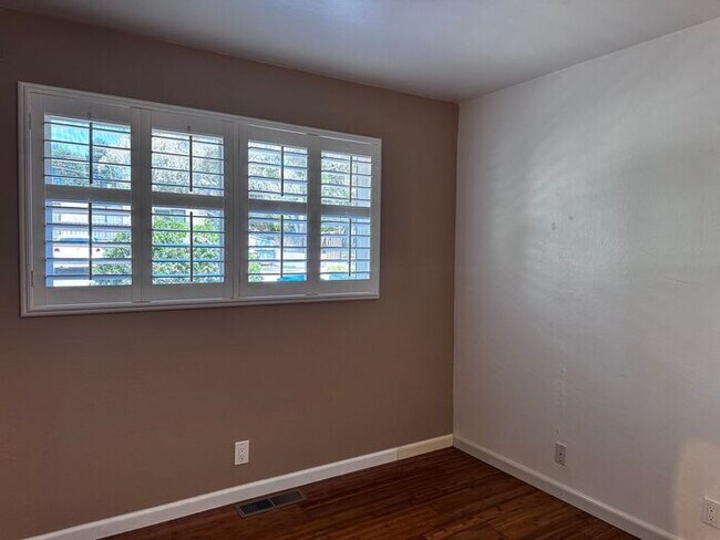 Building Photo - Charming Two Bedroom Pacific Grove Home